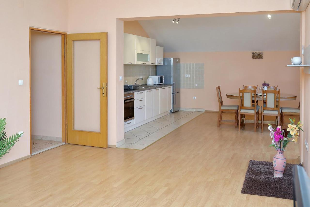 Apartmani Jagoda Бибинє Екстер'єр фото